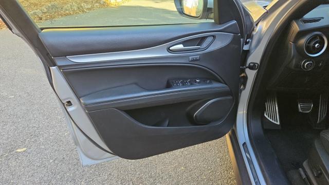 Alfa Romeo Stelvio image 1