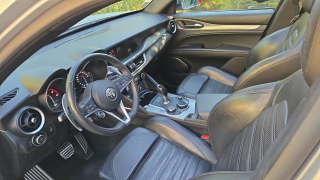 Alfa Romeo Stelvio image 5