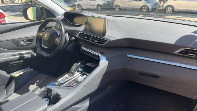 Peugeot 3008 image 2