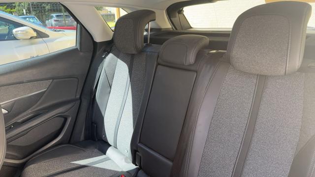 Peugeot 3008 image 7