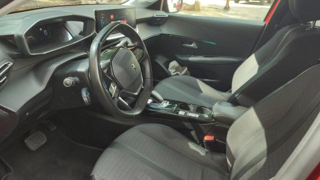 Peugeot 208 image 9