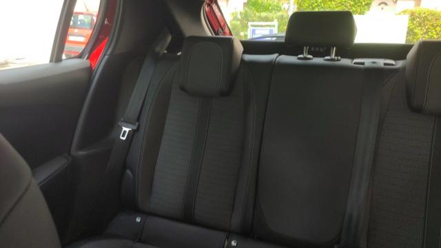 Peugeot 208 image 7