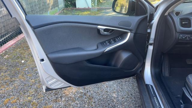 Volvo V40 Cross Country image 4