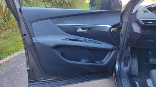 Peugeot 3008 image 9