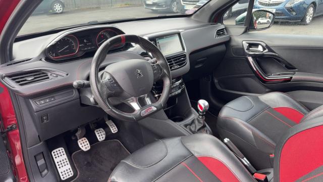 Peugeot 208 image 1
