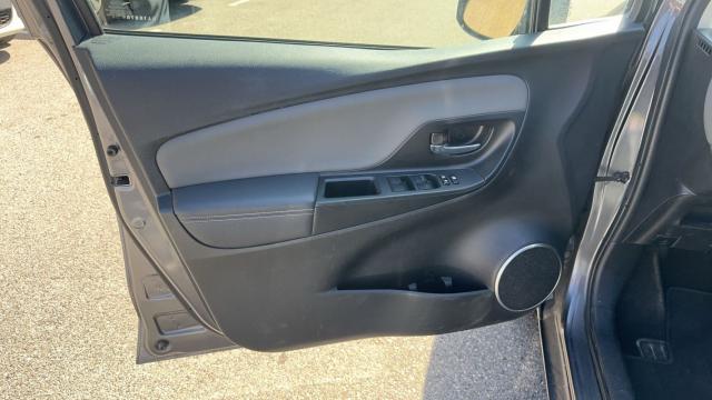 Toyota Yaris image 2