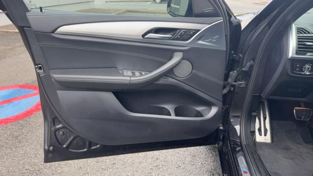Bmw X4 image 2