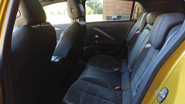 Opel Astra image 8