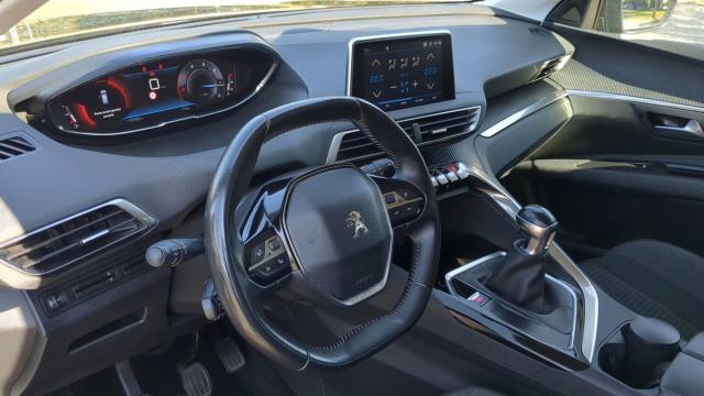 Peugeot 3008 image 1