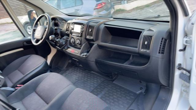 Peugeot Boxer image 2