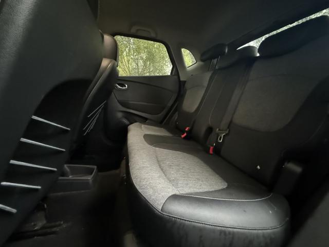 Renault Captur image 2