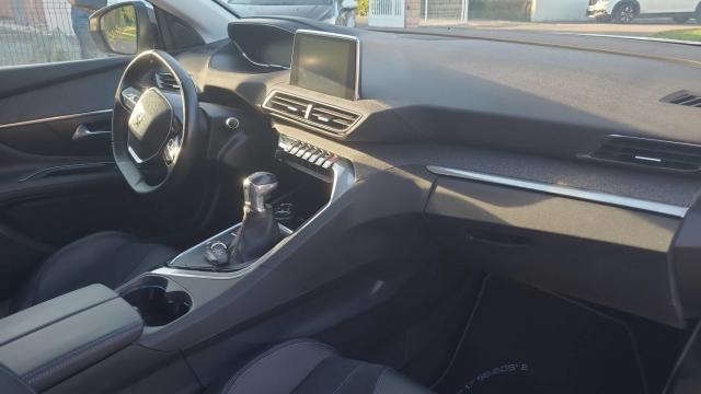 Peugeot 3008 image 7