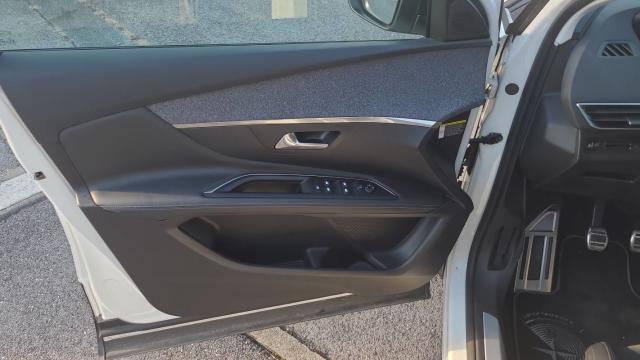 Peugeot 3008 image 5