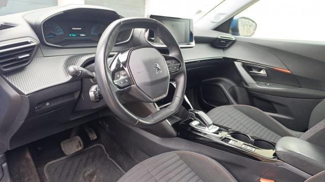 Peugeot 2008 image 6