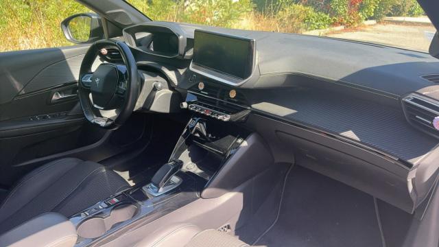 Peugeot 208 image 7