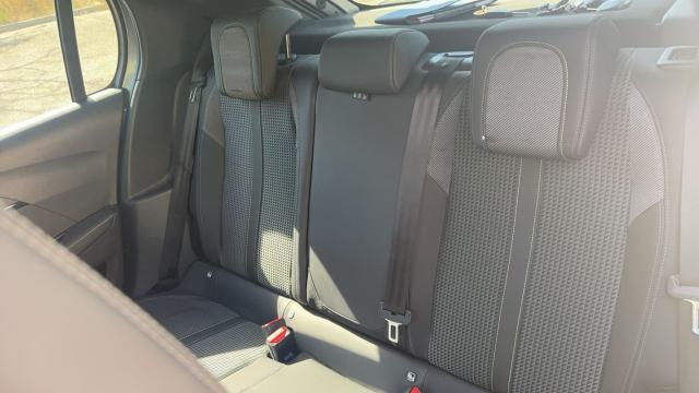 Peugeot 208 image 6