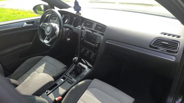 Volkswagen Golf image 6