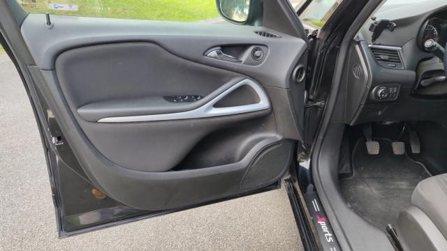 Opel Zafira Tourer image 8