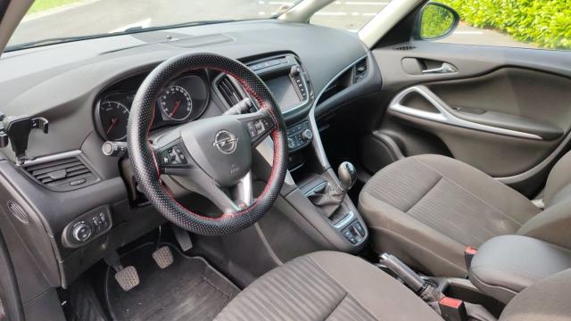 Opel Zafira Tourer image 3