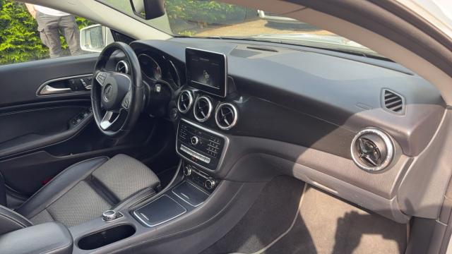 Mercedes Benz Cla Shooting Brake image 8