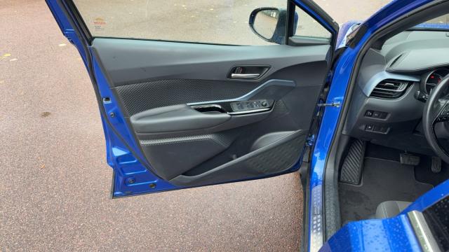 Toyota C-Hr image 4
