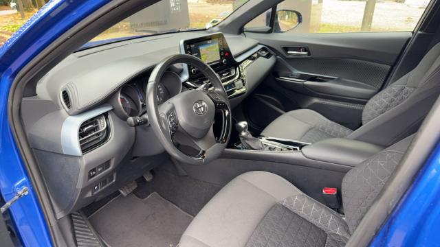 Toyota C-Hr image 6