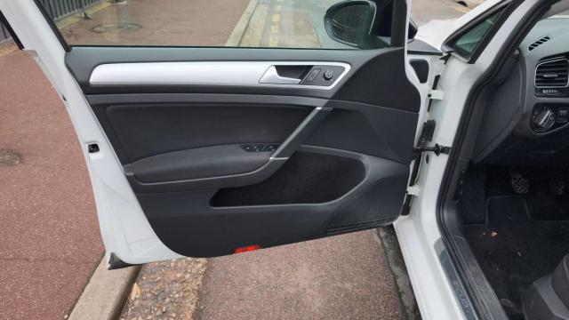 Volkswagen Golf image 1