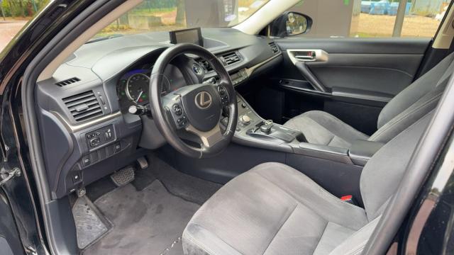 Lexus Ct 200h image 8