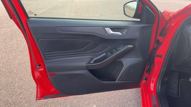 Ford Focus image 4