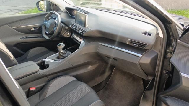Peugeot 3008 image 1