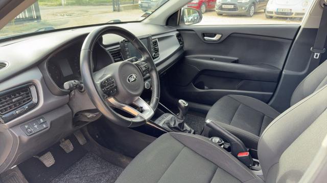 Kia Rio image 5