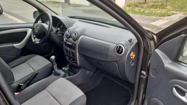 Dacia Duster image 8
