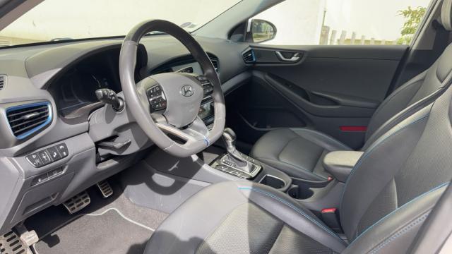 Hyundai Ioniq image 3