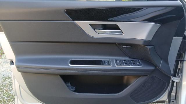 Jaguar Xf image 8