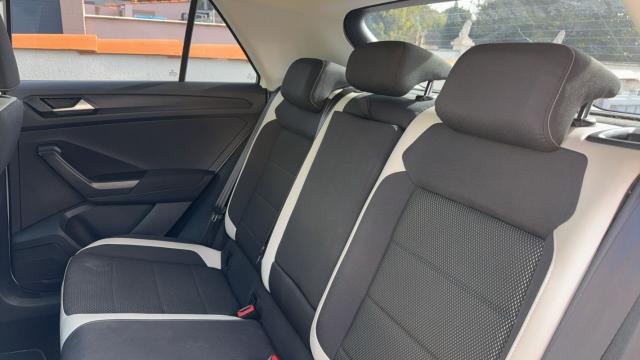 Volkswagen T-Roc image 4
