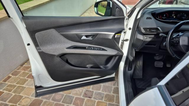 Peugeot 5008 image 5
