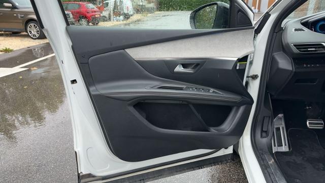 Peugeot 3008 image 3