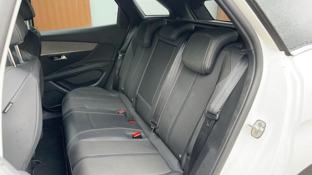Peugeot 3008 image 7
