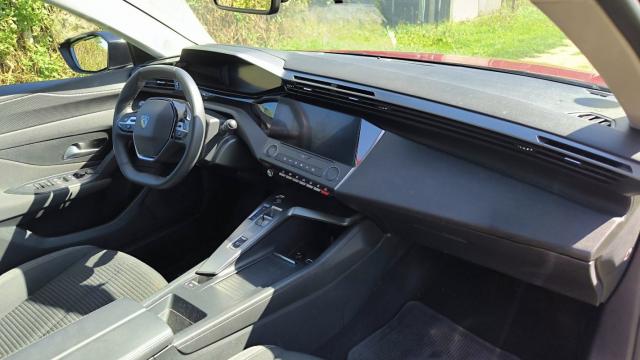 Peugeot 308 image 8