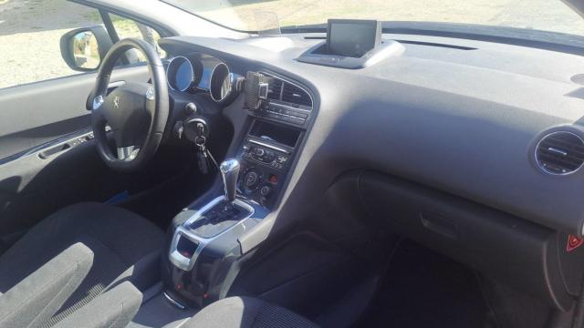 Peugeot 5008 image 3