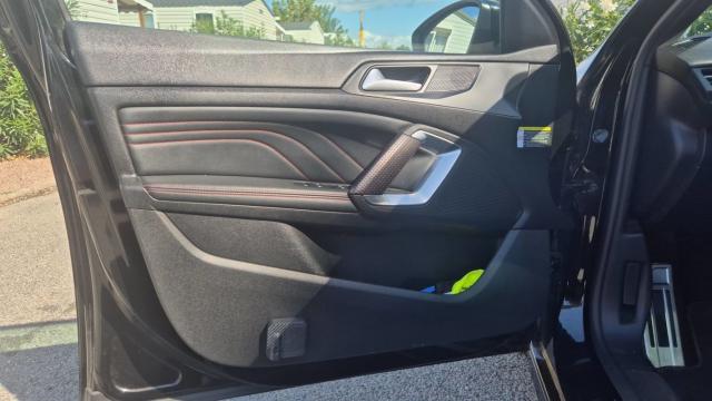 Peugeot 308 image 1