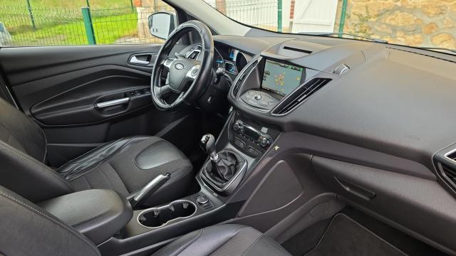 Ford Kuga image 7