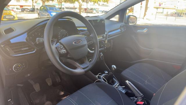 Ford Fiesta image 8