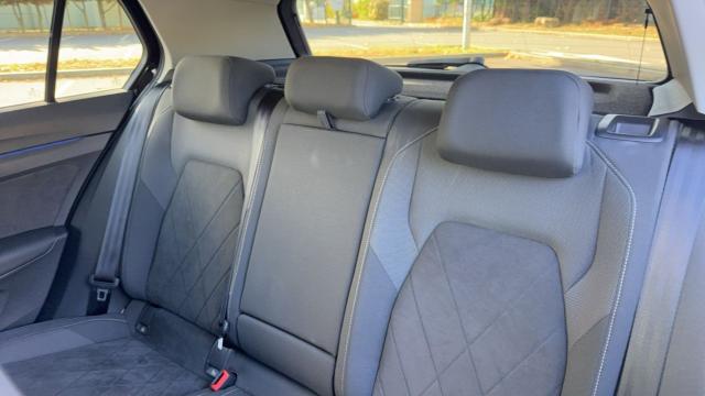 Volkswagen Golf image 9