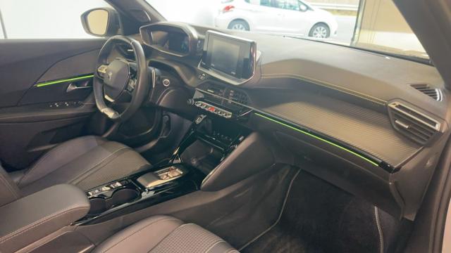 Peugeot 2008 image 3