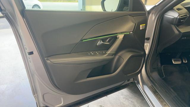 Peugeot 2008 image 6