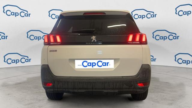 Peugeot 5008 image 1