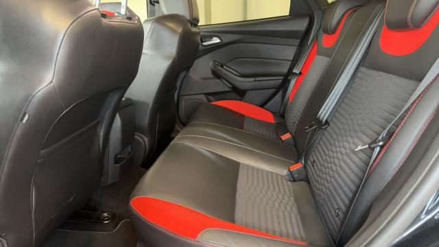 Ford Focus image 6