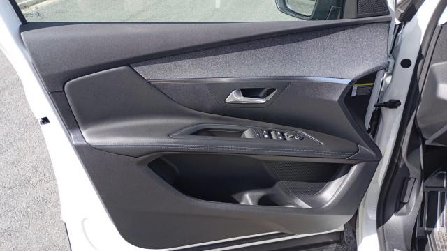 Peugeot 3008 image 1