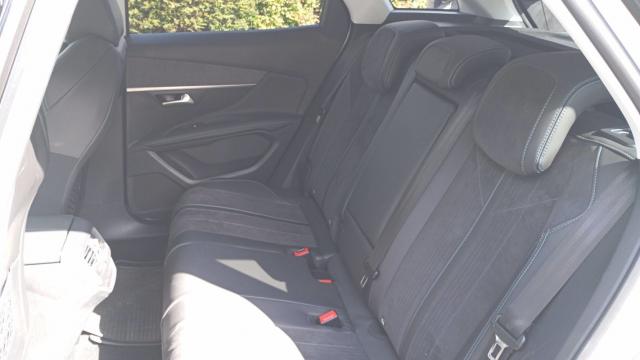 Peugeot 3008 image 8